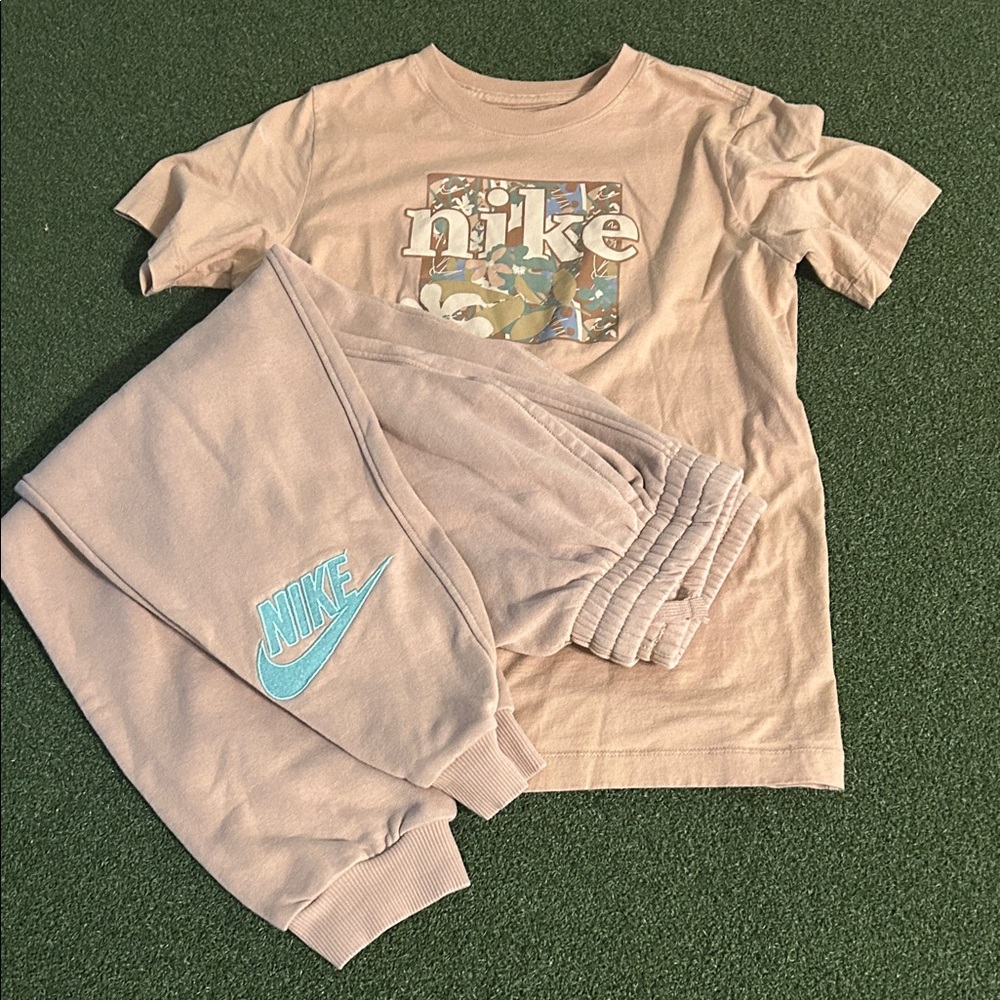 Nike Tan Graphic Tee and Sweatpants Set